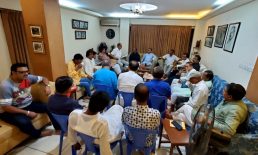 ক্ষমতা ধরে রাখা বিপজ্জনক হয়ে উঠছে-আ স ম রব