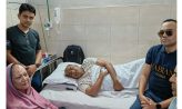 কোম্পানীগঞ্জে হামলার শিকার বিএনপি নেতাদের শয্যা পাশে হাসনা মওদুদ