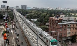 মেট্রোরেলে ঝুঁকছে মানুষ, আধুনিক হতে চান বাস-মালিকরাও