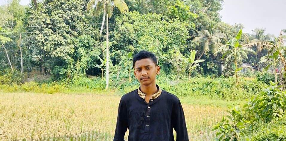 ফুটবলে কিক মারায়, সপ্তম শ্রেণির ছাত্রকে পিটিয়ে হত্যা