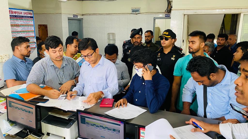 মাইজদী ও বেগমগঞ্জের চিকিৎসক ও নার্স না থাকায় ছয় হাসপাতালকে জরিমানা