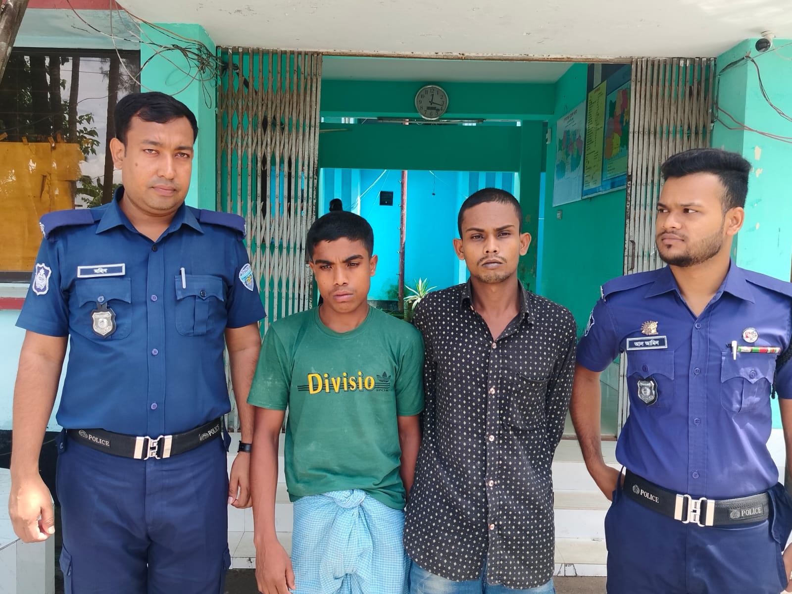 ১২০ টাকার দ্বন্দ্বে দিনমজুরকে কুপিয়ে হত্যা, গ্রেফতার ২