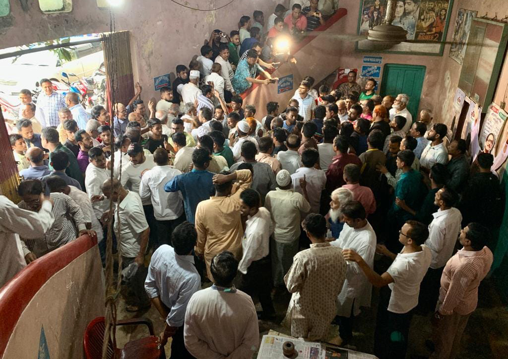 মাইজদীতে ‘মুজিব-একটি জাতির রূপকার’ দেখতে দর্শকদের উপচে পড়া ভিড়