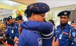 বিদায় বেলায় কাঁদলেন ও কাঁদালেন এসপি শহীদুল ইসলাম
