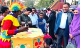 ঐতিহ্য চেনাতে ৩০ বছর ধরে জেলায় জেলায় ঘুরছেন মাইন উদ্দিন