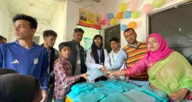 দুই টাকায় শীতের পোশাক পেল ২০০ অসহায়