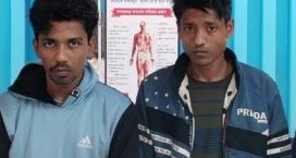 অস্ত্র দিয়ে প্রতিপক্ষকে ফাঁসাতে গিয়ে নিজেরাই ফেঁসে গেলেন