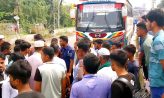 গাবুয়াতে সুগন্ধা বাসের ধাক্কায় কলেজ ছাত্রী আহত, উত্তেজিত জনতার বাস আটক
