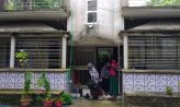 সদরে অস্ত্রের মুখে জিম্মি করে টাকা ও স্বর্ণালংকার লুট