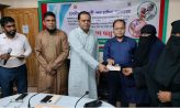 সেনবাগে ৫৬ জন রোগীর মাঝে চেক বিতরণ