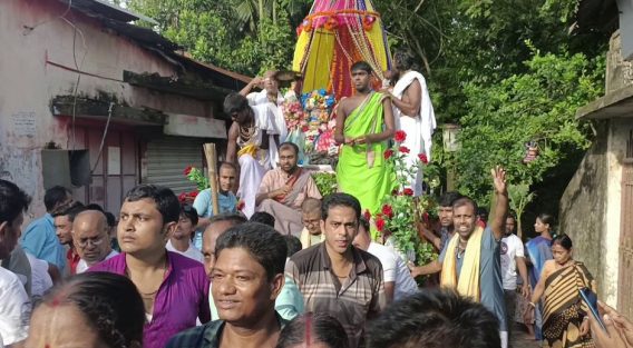 সেনবাগে উৎসবমুখর পরিবেশে রথযাত্রা অনুষ্ঠিত