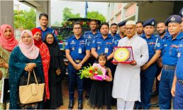 বর্ণাঢ্য আয়োজনে বিদায়: কাঁদলেন এএসআই আবুল কাশেম