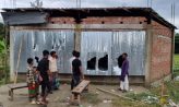 সদরে পুলিশের উপস্থিতিতে ব্যবসা প্রতিষ্ঠানে হামলা-ভাংচুর ও লুটপাটের অভিযোগ