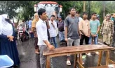 সোনাইমুড়ীতে অধ্যক্ষের পদত্যাগ দাবিতে সড়ক অবরোধ