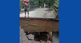 চাটখিলে ব্রীজ বিধ্বস্থ হয়ে যান চলাচল বন্ধ, দূর্ভোগ চরমে