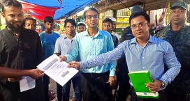 চৌমুহনীতে পরিবেশ অধিদপ্তরের অভিযান ; নিষিদ্ধ পলিথিন জব্দ ও অর্থদণ্ড
