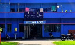 আদালতের আদেশে ঘর বুঝিয়ে নেওয়ায় বাদীনিকে প্রাণনাশের হুমকি