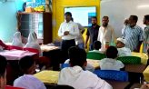 স্কুল পরিদর্শনে গিয়ে ক্লাস নিলেন ইউএনও