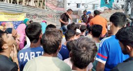 টিসিবির পণ্য নিতে মধ্যবিত্তরাও লাইনে