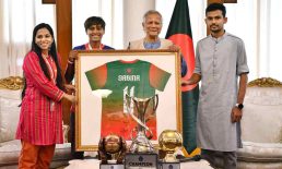 সাফজয়ী নারী ফুটবল দলকে সংবর্ধনা দিলেন প্রধান উপদেষ্টা