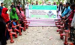 বেগমগঞ্জে আন নূর ফাউন্ডেশনের অগভীর নলকূপ বিতরণ