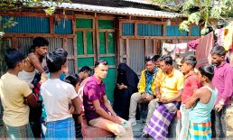 এক সন্তানের জননী, বিয়ের দাবিতে প্রেমিকের বাড়িতে অনশন