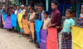 নোয়াখালীকে বিভাগ ও হাতিয়াকে জেলা হিসেবে ঘোষণার দাবিতে মানববন্ধন