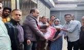 বেগমগঞ্জে অসহায়দের মাঝে খাবার বিতরণ