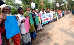 সোনাইমুড়ী থানা ঘেরাওয়ের ঘোষণা গ্রামবাসীর