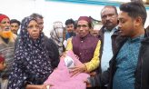 চাটখিলে হাসনাতুজ জামান চৌধুরী পক্ষ থেকে শীতবস্ত্র বিতরণ