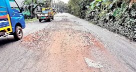 সড়কে বন্যার ক্ষত, ভোগান্তিতে প্রায় ২শ কিলোমিটার সড়ক