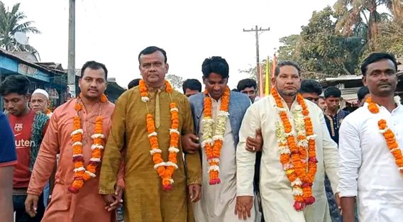 আক্তার মিয়ারহাট বনিক সমিতির সভাপতি আজহার সেক্রেটারি নুর মাওলা