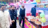 চাটখিলে বাহারি রকমের পিঠা উৎসব