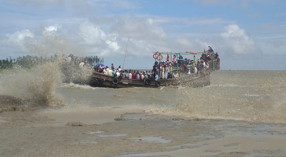 ❝ভাঙা গড়ার স্মৃতিময় নোয়াখালীর দ্বীপ অঞ্চল, নদী ভাঙ্গনে দিশেহারা মানুষ ❞