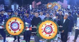 ভাষা শহীদদের প্রতি শ্রদ্ধা : জেলাবাসীর পদচারণায় মুখরিত শহীদ মিনার