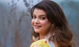 প্রেম আর ক্রিকেট নিয়ে ফারিয়ার ‘দুঃখের স্ট্যাটাস’!