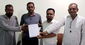 ছমির মুন্সির হাট বহুমুখী সমবায় সমিতির নব নির্বাচিত কমিটির দায়ীত্ব গ্রহণ