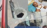 রাত দুপুরে যুবকদের বাস ধাওয়া, পুলিশ বলছে ‘ডাকাতির জন্য নয়’