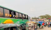 অতিরিক্ত ভাড়া নেওয়ায় জরিমানা, সড়ক অবরোধ করে শ্রমিকদের ধর্মঘট