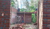 সুবর্ণচরে আদালতের নিষেধাজ্ঞা অমান্য করে চলছে দালান ঘর নির্মাণ