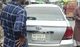 সেনবাগে সেনাবাহিনীর তল্লাশী কালে প্রাইভেট কারে মিললো ২১ লাখ টাকা