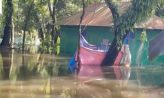 নোয়াখালীর বুকে পানির তাণ্ডব: ত্রাণ নয়, স্থায়ী মুক্তি চায় পানিবন্দি জনতা!