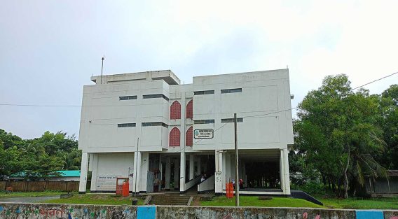 জেলায় বন্যার আশঙ্কা, মাধ্যমিক বিদ্যালয়ে ক্লাস ও পরীক্ষা স্থগিত