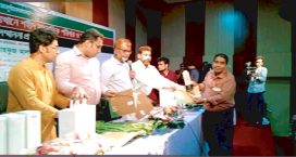 সাহসী সাংবাদিক সম্মাননা পেলেন – জহির