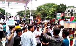 শাহবাগে ছাত্রদলের সমাবেশে যোগ দিচ্ছেন নেতাকর্মীরা