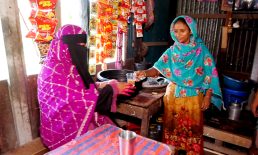 ২০২৪ সালের ভয়াবহ বন্যার ধকল সামলে ঘুরে দাঁড়াচ্ছে জেলার প্রত্যন্ত অঞ্চলের মানুষ