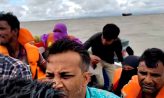 উত্তাল মেঘনায় স্পিডবোট অচল, যাত্রীরা বিপাকে
