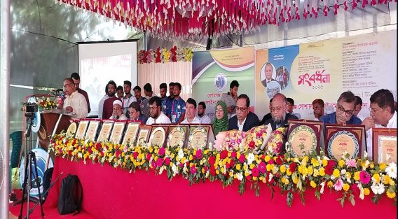 বেগমগঞ্জ উপজেলা নির্বাহী অফিসারসহ স্বেচ্ছাসেবী সংগঠনকে সংবর্ধনা