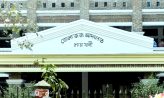 আদালত ভবনের দোতলা থেকে লাফ দিয়ে হত্যা মামলার আসামির পালানোর চেষ্টা