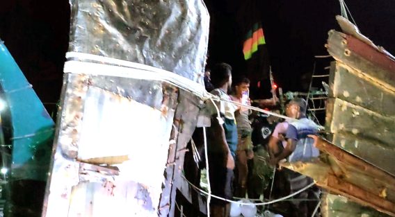 হাতিয়া মাছ ধরার ট্রলারে সিলিন্ডার বিস্ফোরণে বাবুর্চি দগ্ধ